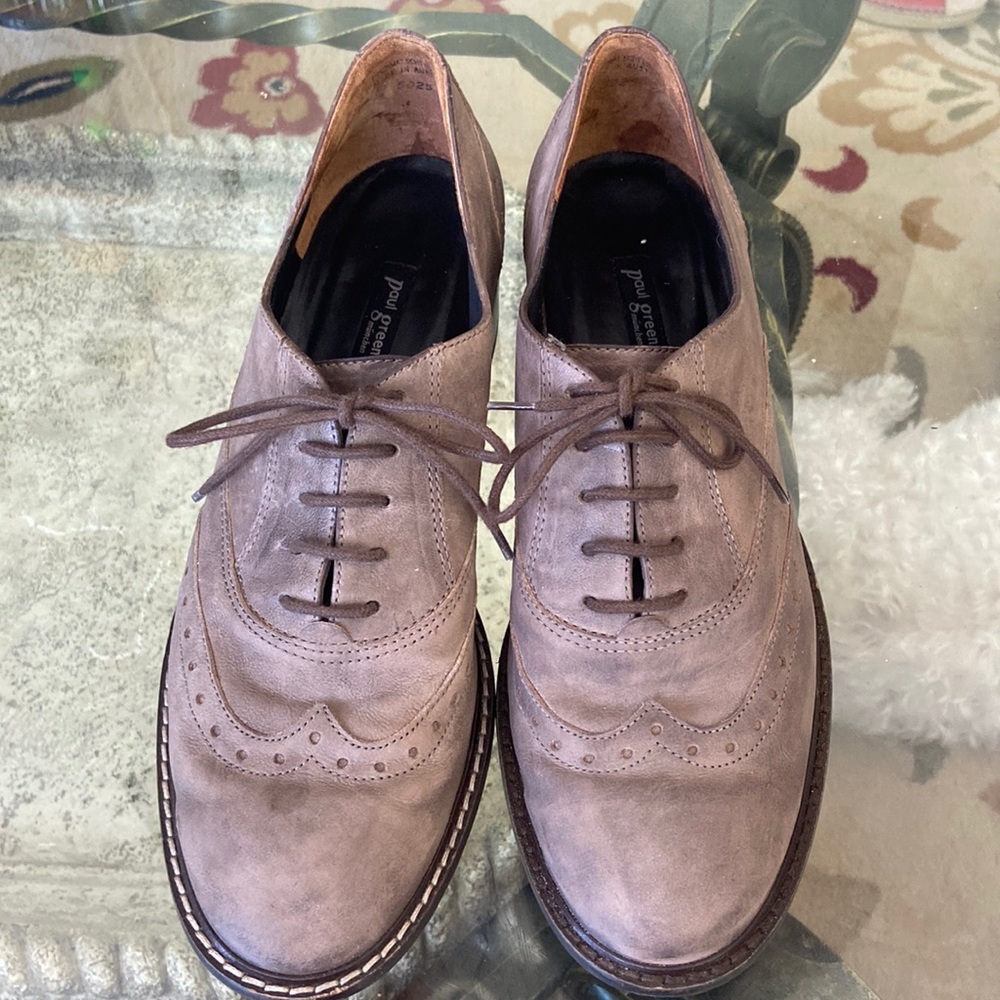 PAIL GREEN MÜNCHEN OXFORD STYLE SHORS IN SIZE 9
